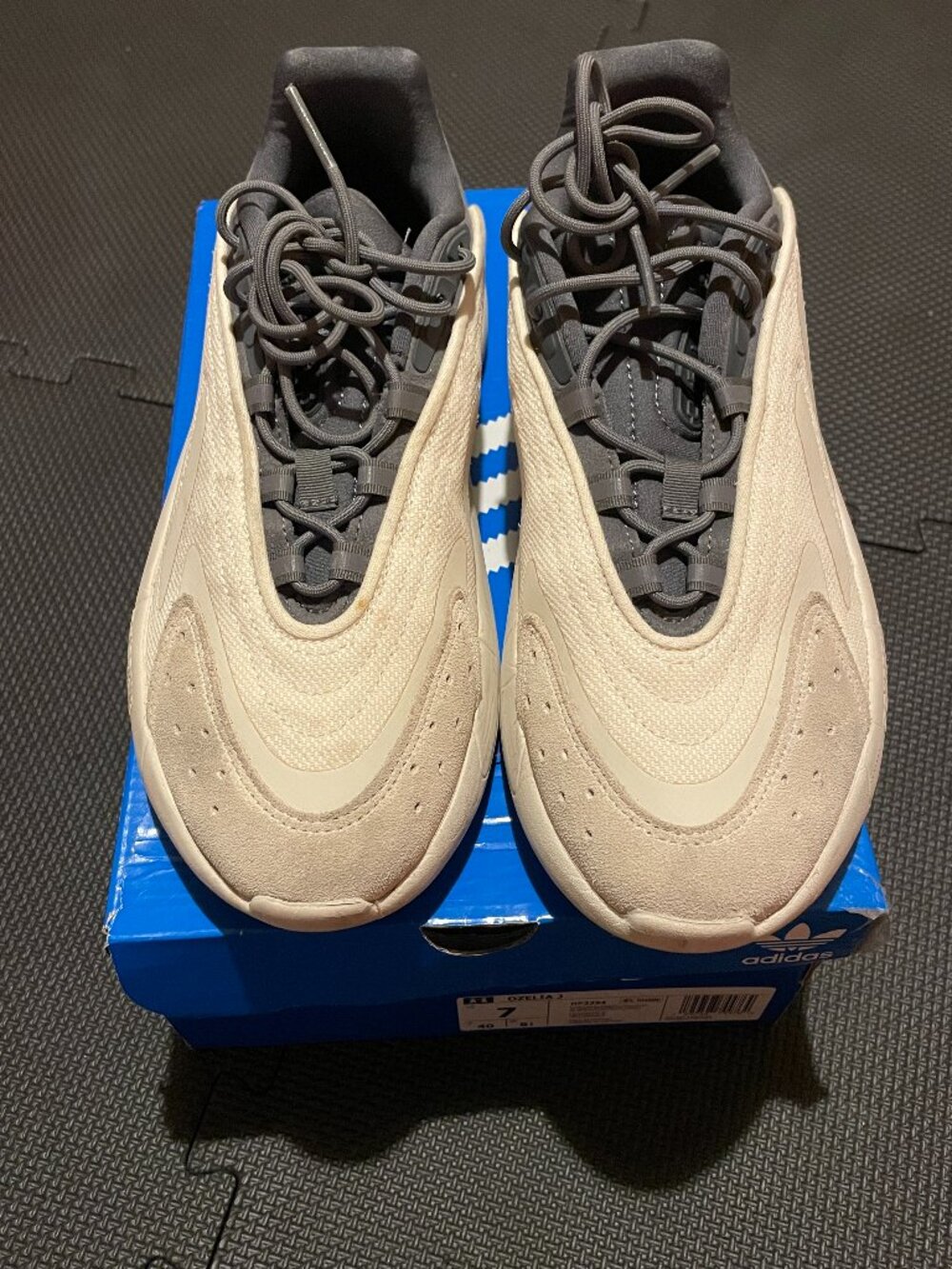 Adidas Ozelia Cream/Beige Sneakers Kids Size 7